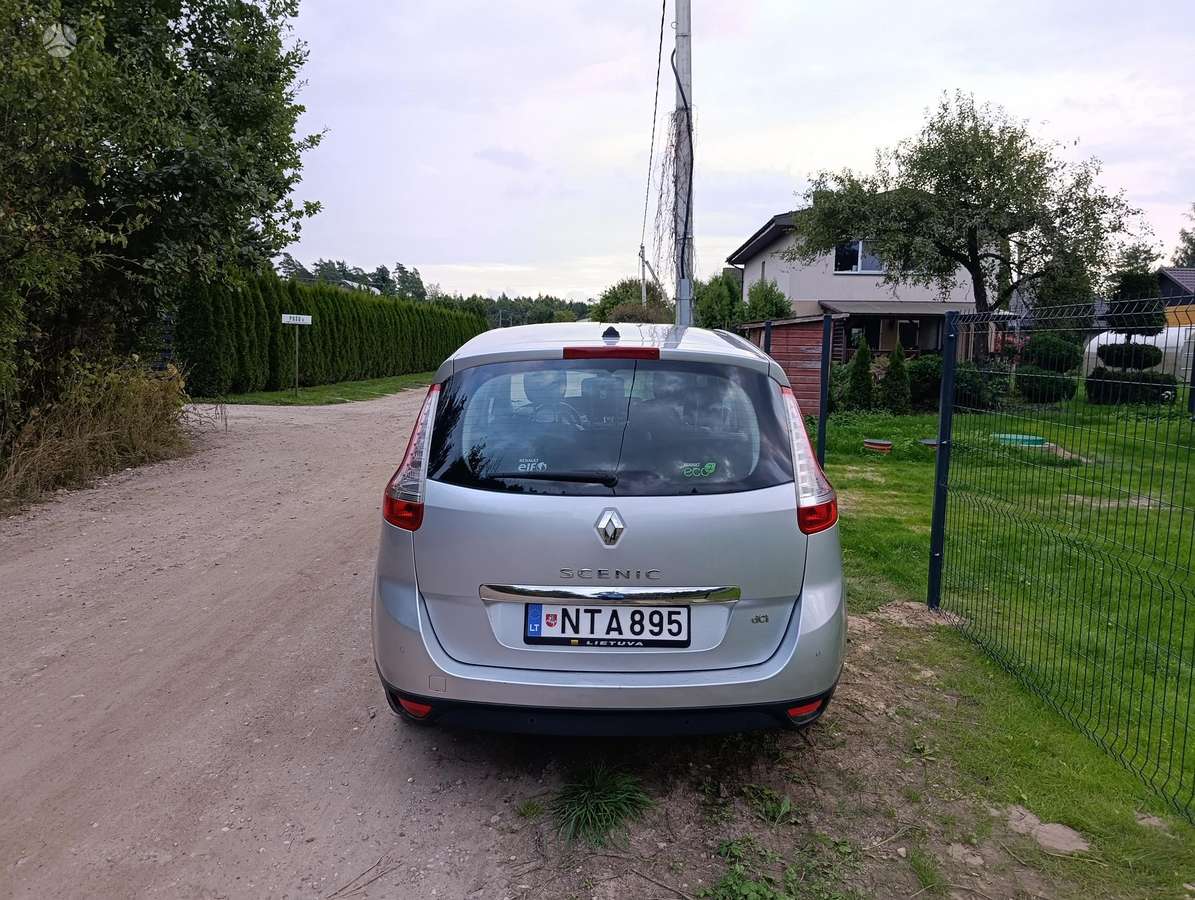 Renault Grand Scenic - 9