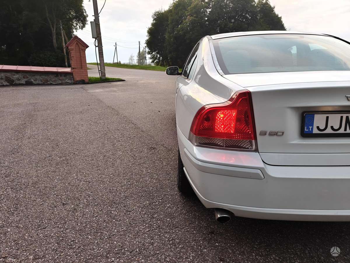 Volvo S60 - 4