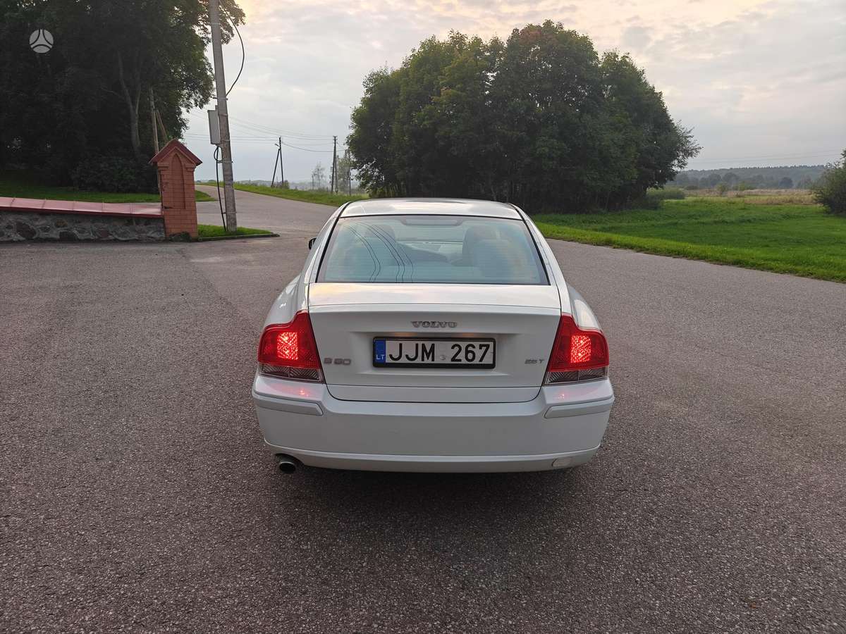 Volvo S60, 2.4 l., Седан