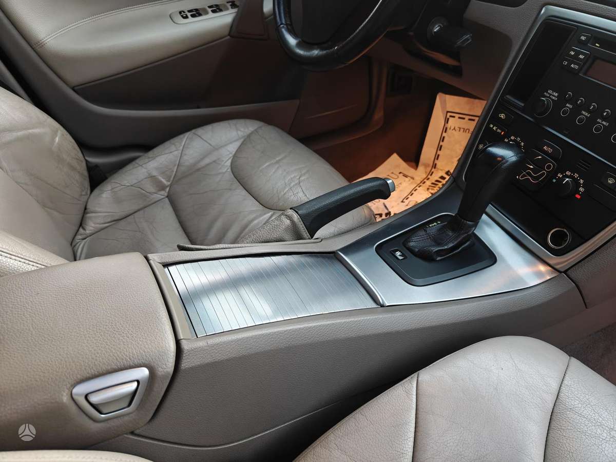 Volvo S60, 2.4 l., Седан