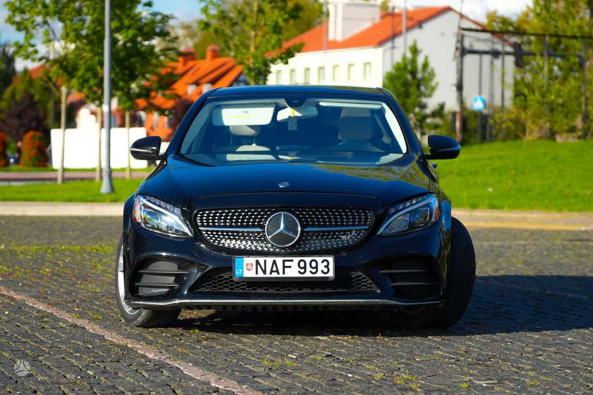 Mercedes-Benz C300 - 1