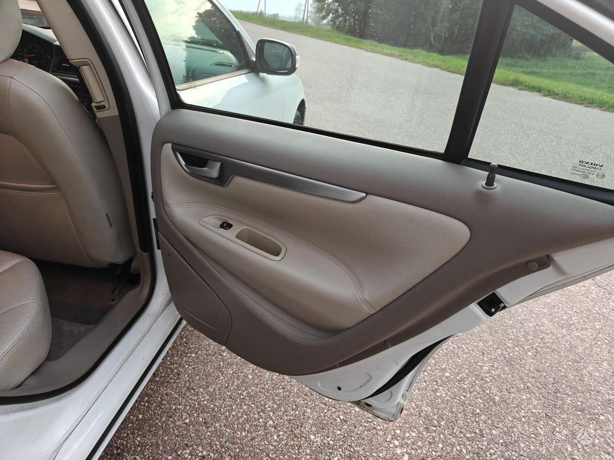 Volvo S60, 2.4 l., Седан