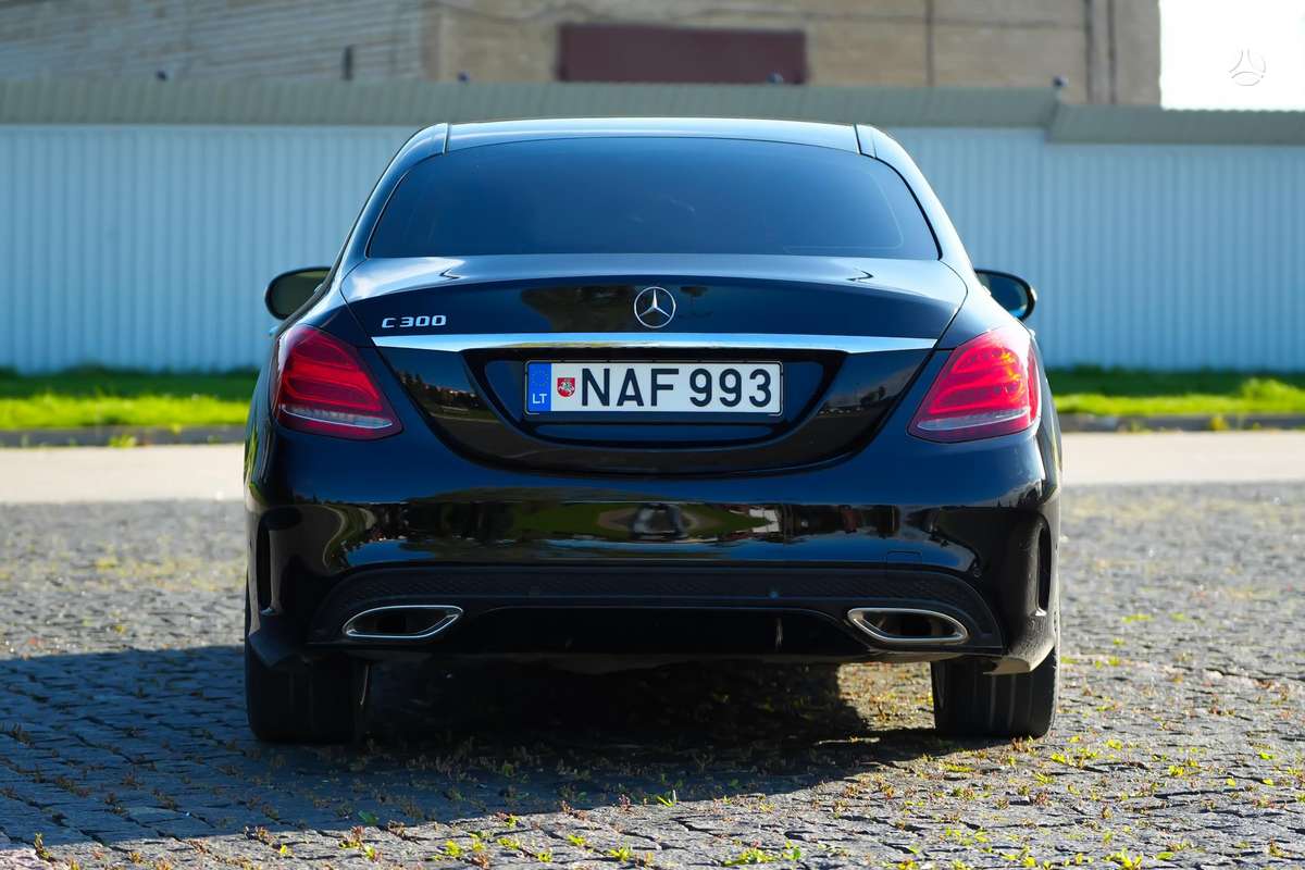 Mercedes-Benz C300 - 5