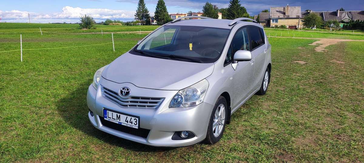 Toyota Verso - 2