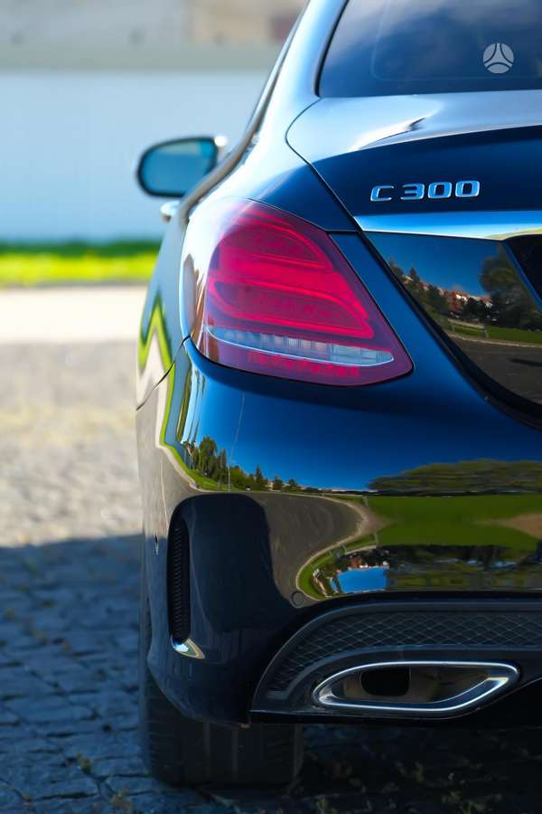 Mercedes-Benz C300 - 9