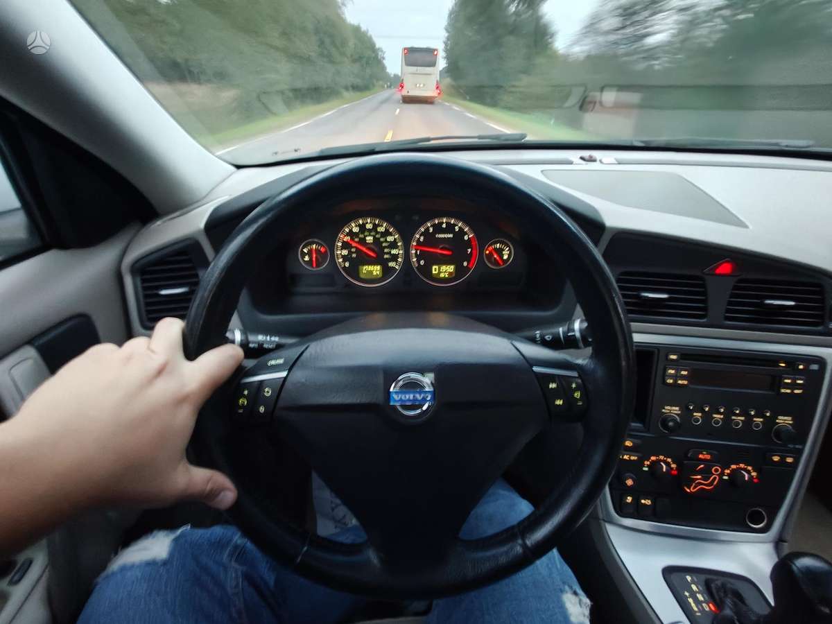 Volvo S60, 2.4 l., Седан