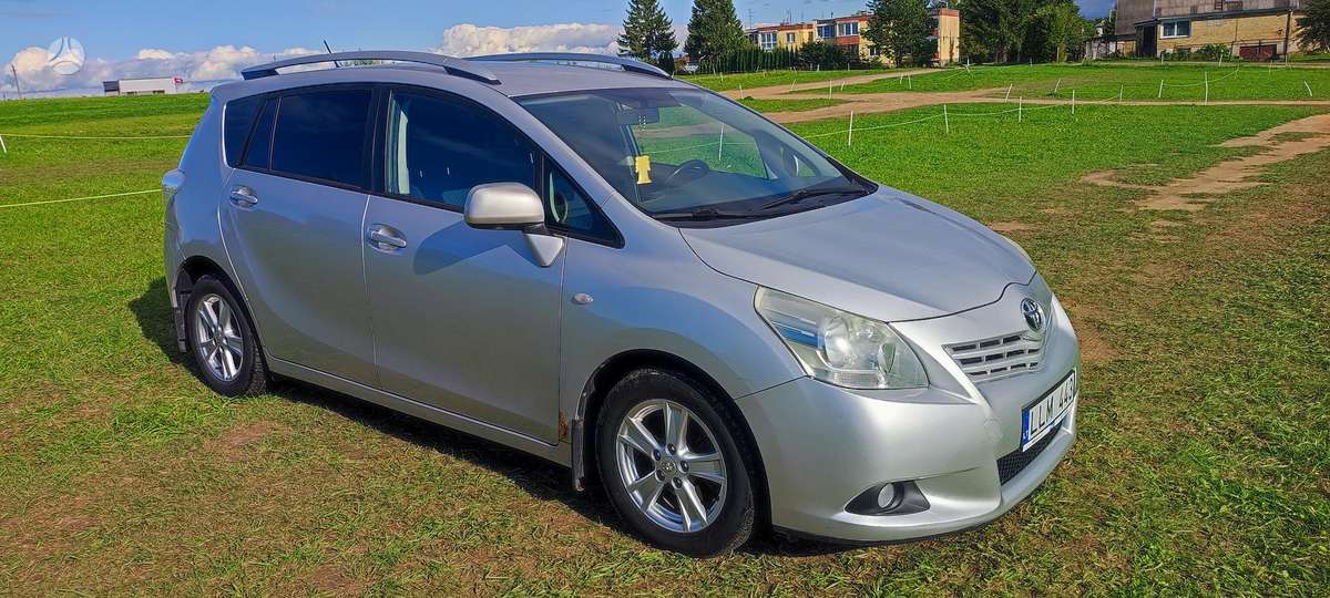 Toyota Verso - 5