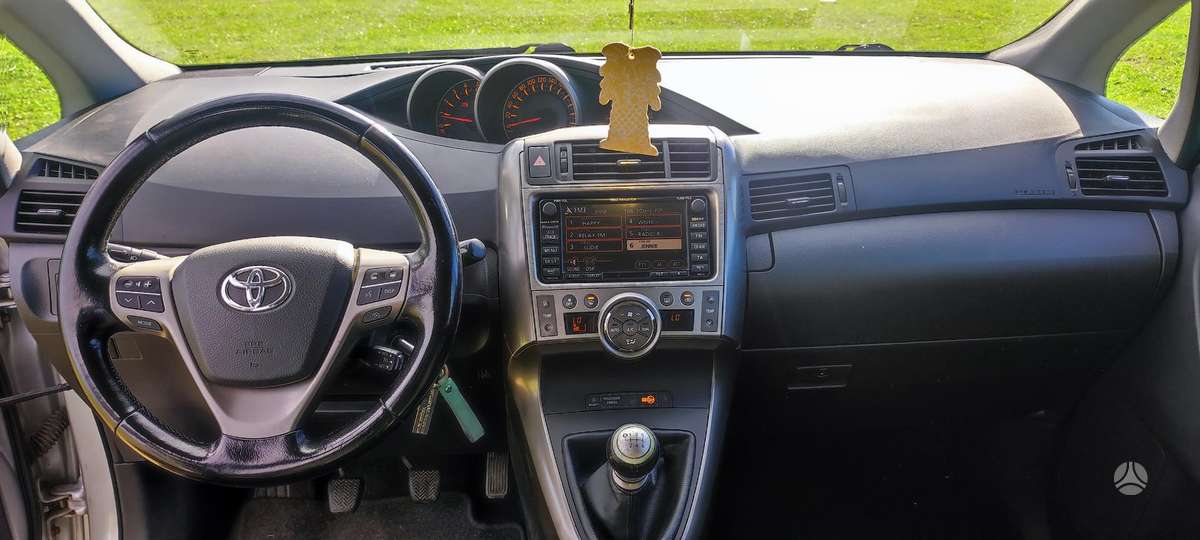 Toyota Verso - 7