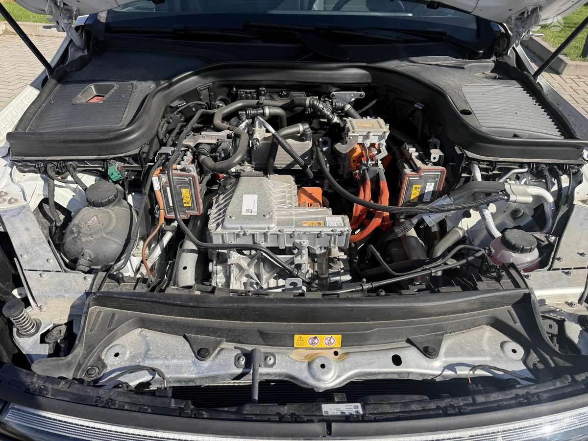 Mercedes-Benz EQS - 10