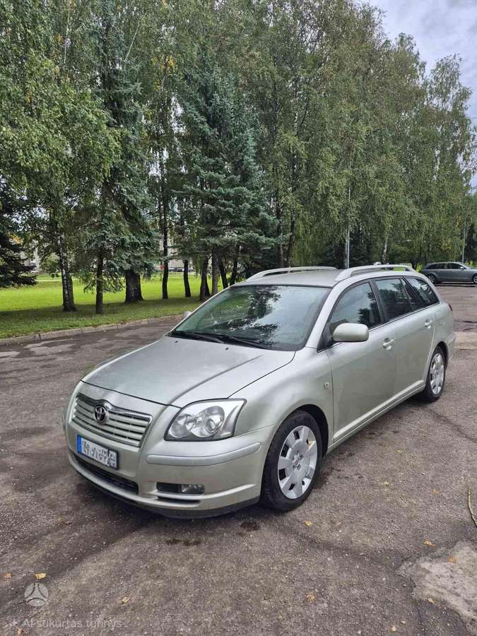 Toyota Avensis - 2