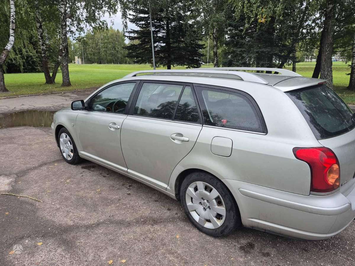 Toyota Avensis - 6