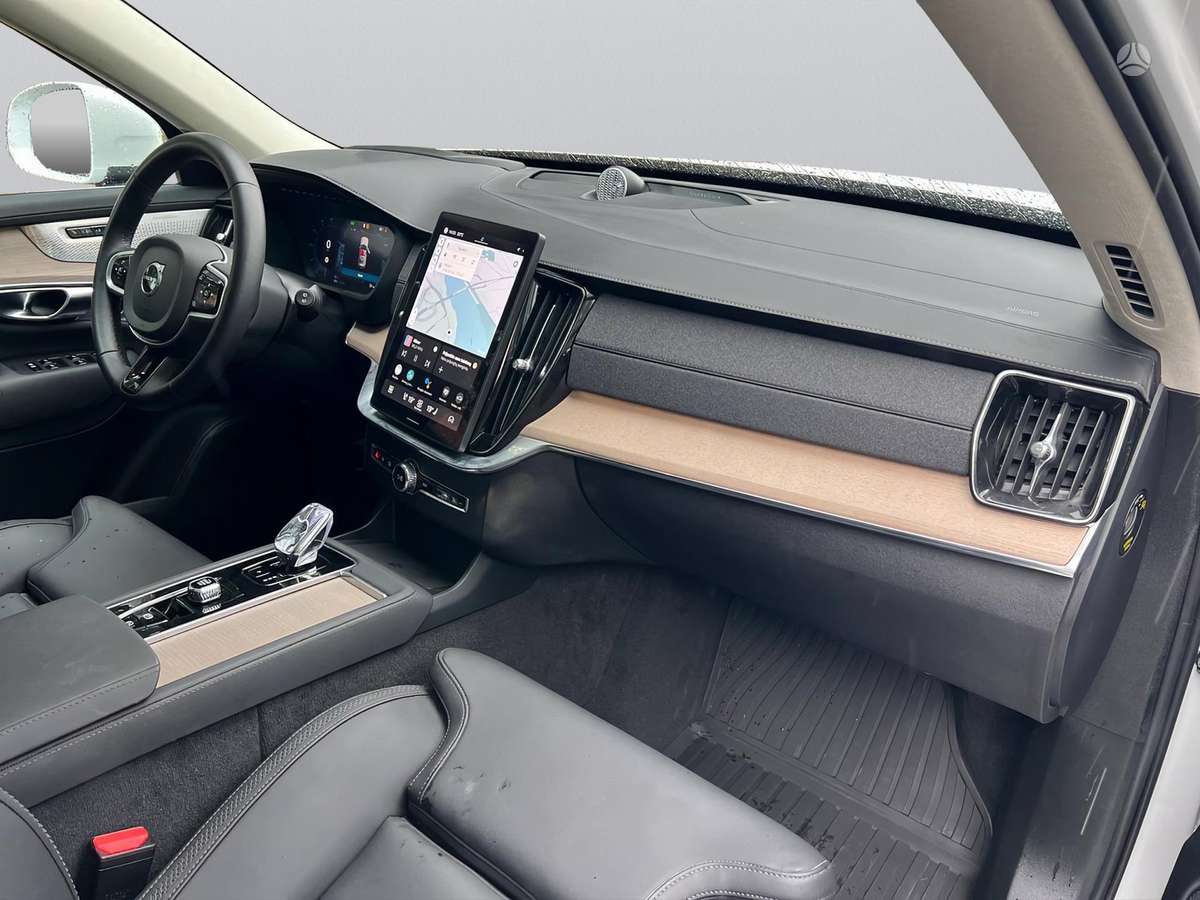 Volvo XC90 - 9