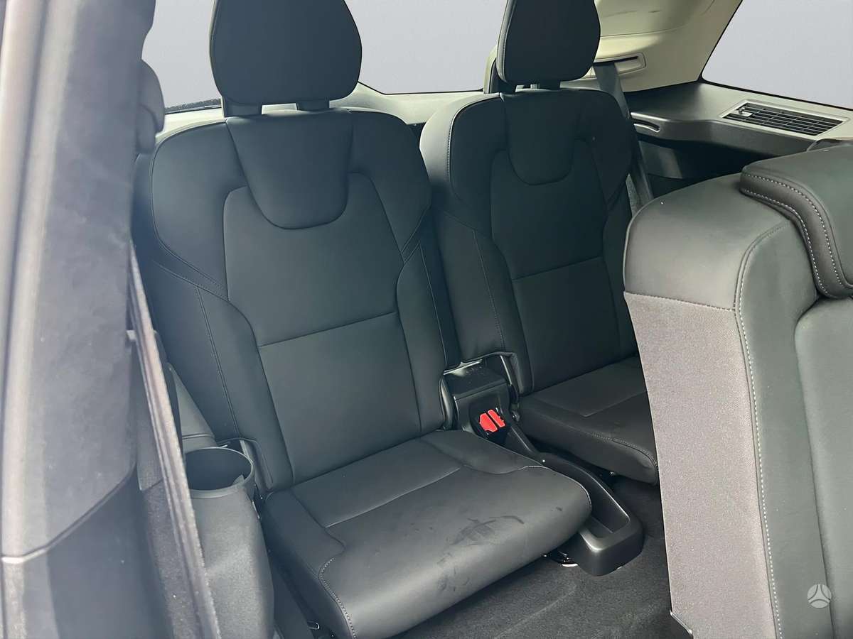 Volvo XC90 - 12