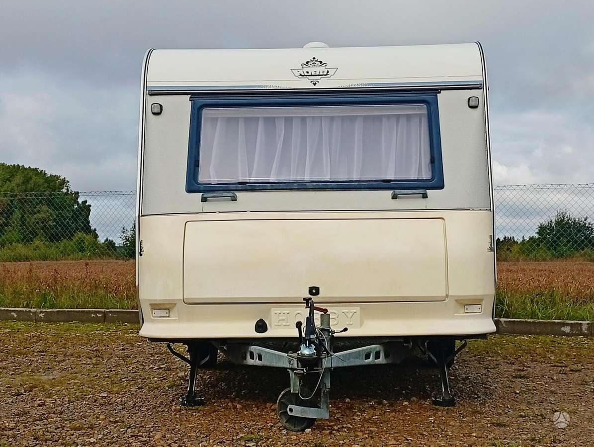 Hobby De Luxe 460, кемперы