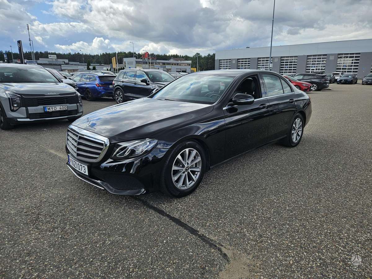 Mercedes-Benz E250 - 1