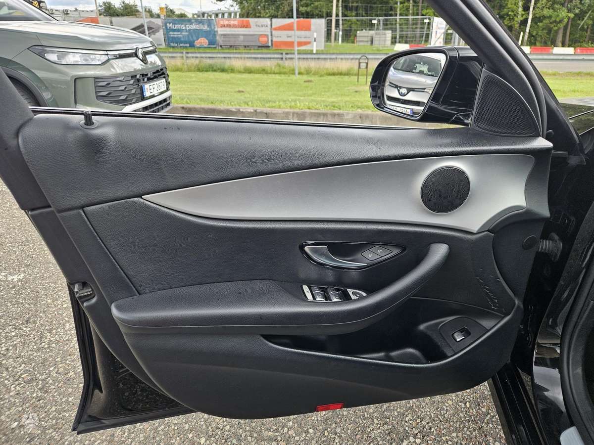 Mercedes-Benz E250 - 11