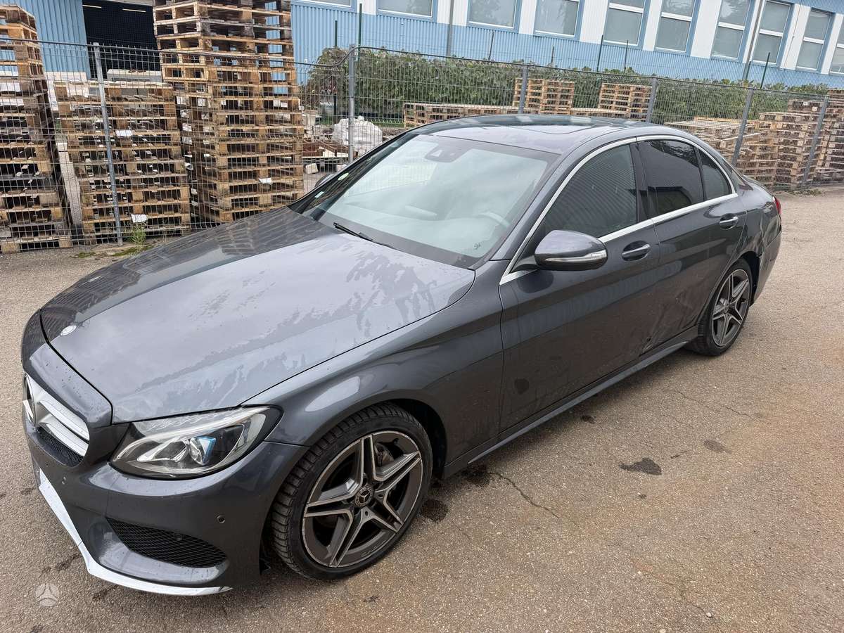 Mercedes-Benz C220 - 1