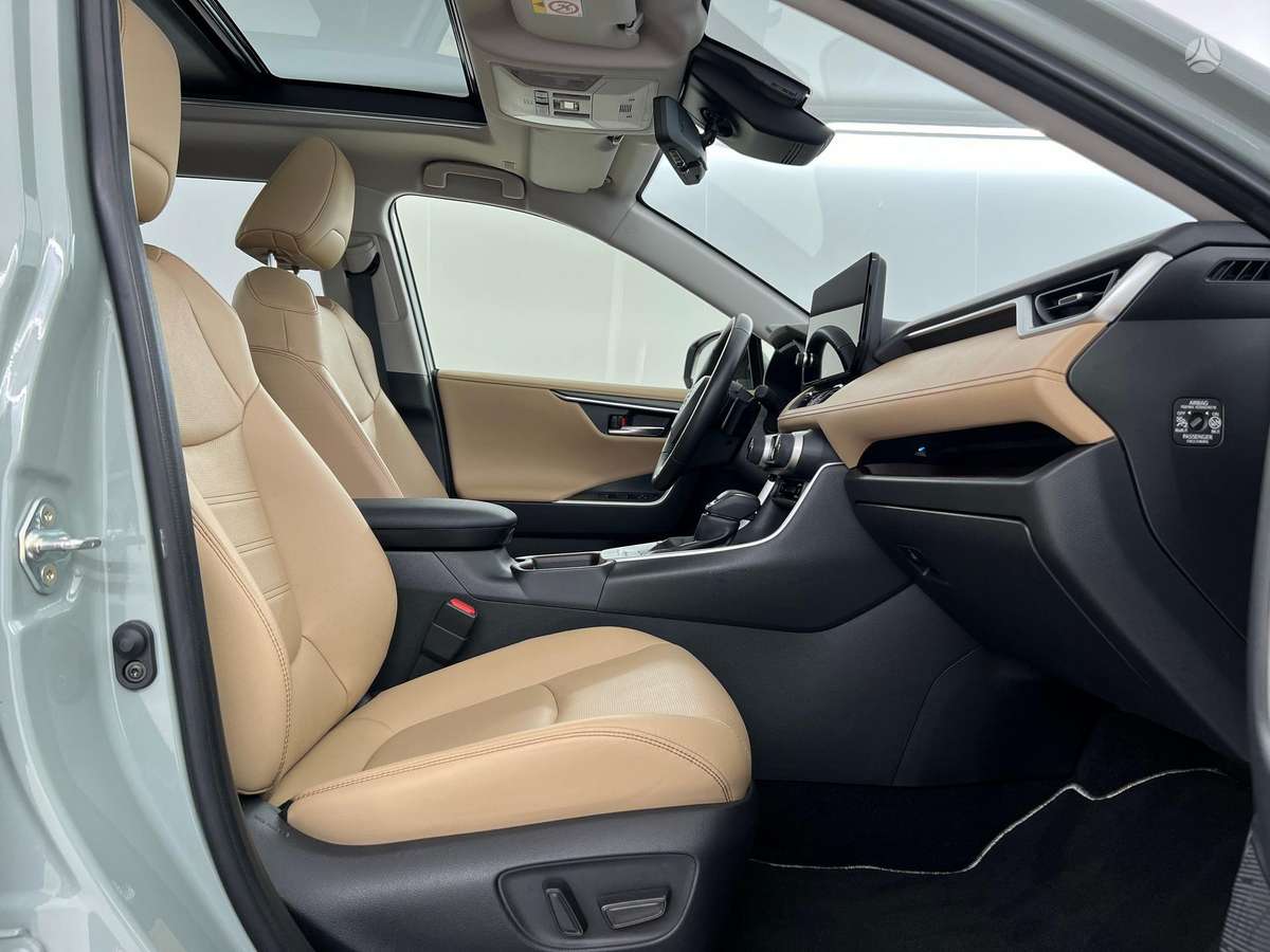 Toyota RAV4 - 6