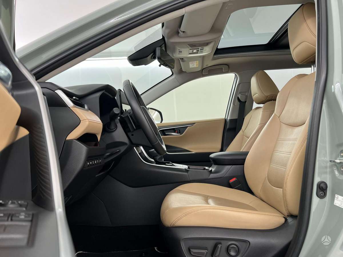 Toyota RAV4 - 11