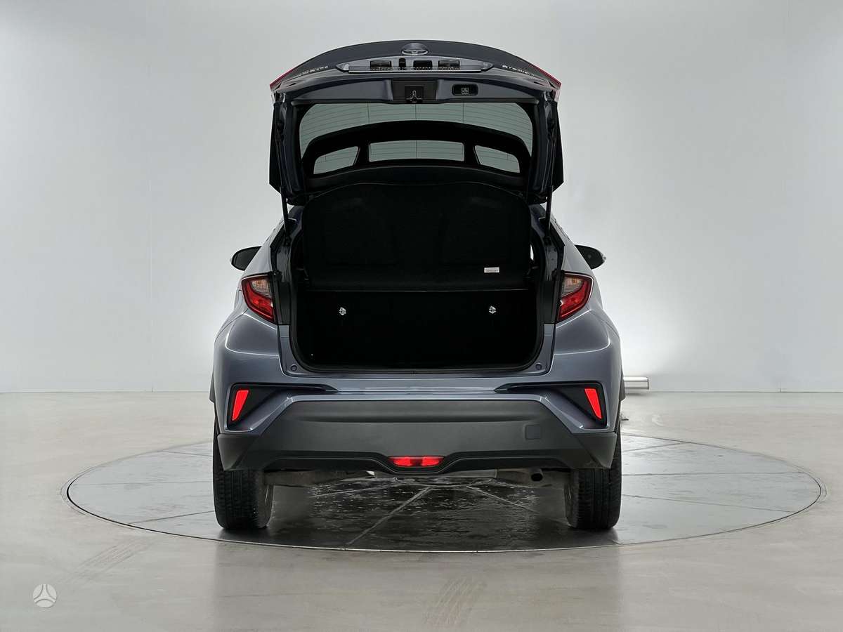 Toyota C-HR - 10