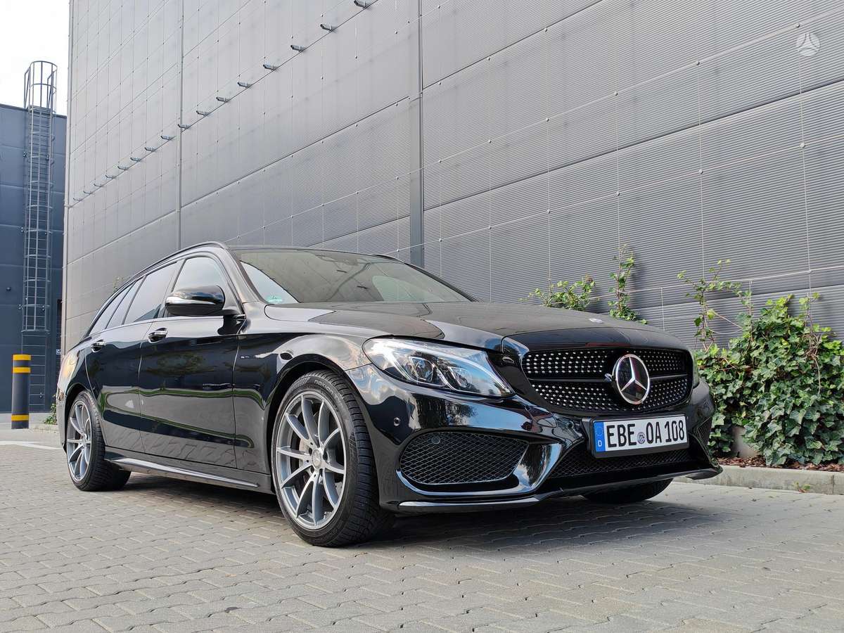 Mercedes-Benz C300 - 3