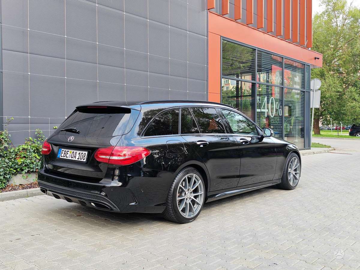 Mercedes-Benz C300 - 6