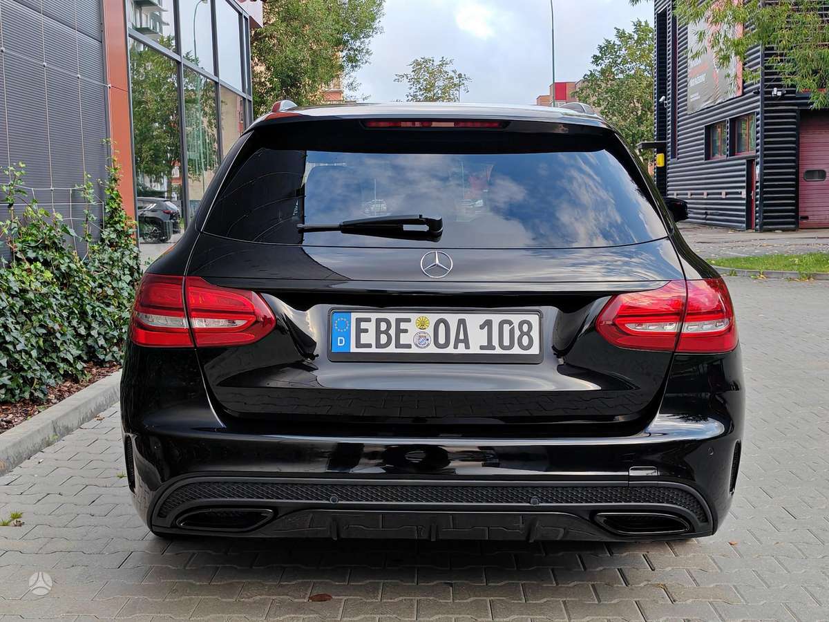 Mercedes-Benz C300 - 8