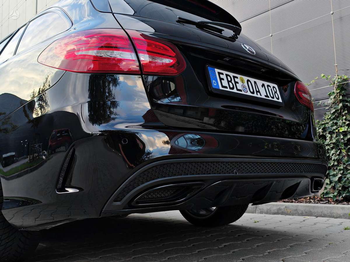Mercedes-Benz C300 - 10