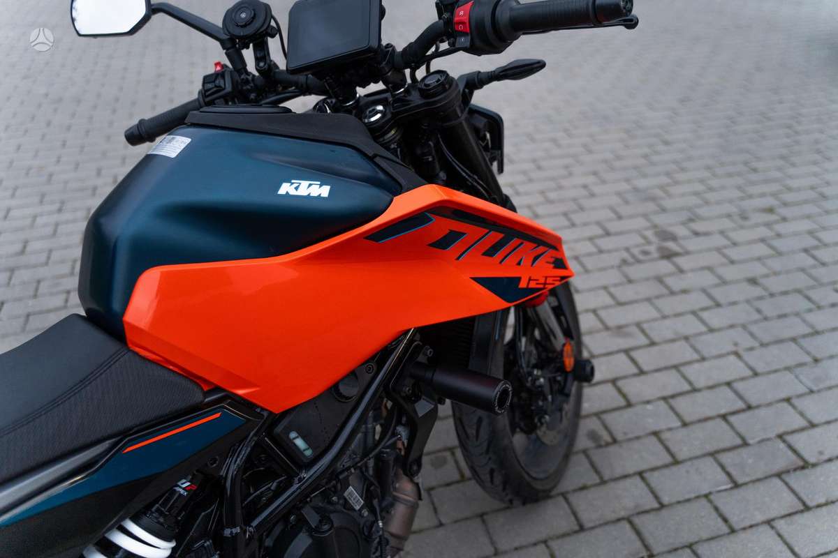 KTM Duke 125cc, street / classic