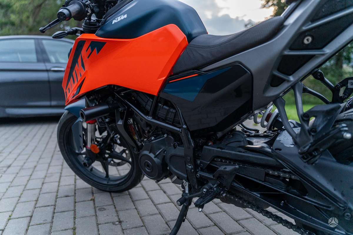 KTM Duke 125cc, street / classic