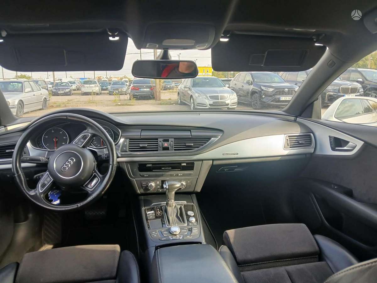 Audi A7, Хэтчбек