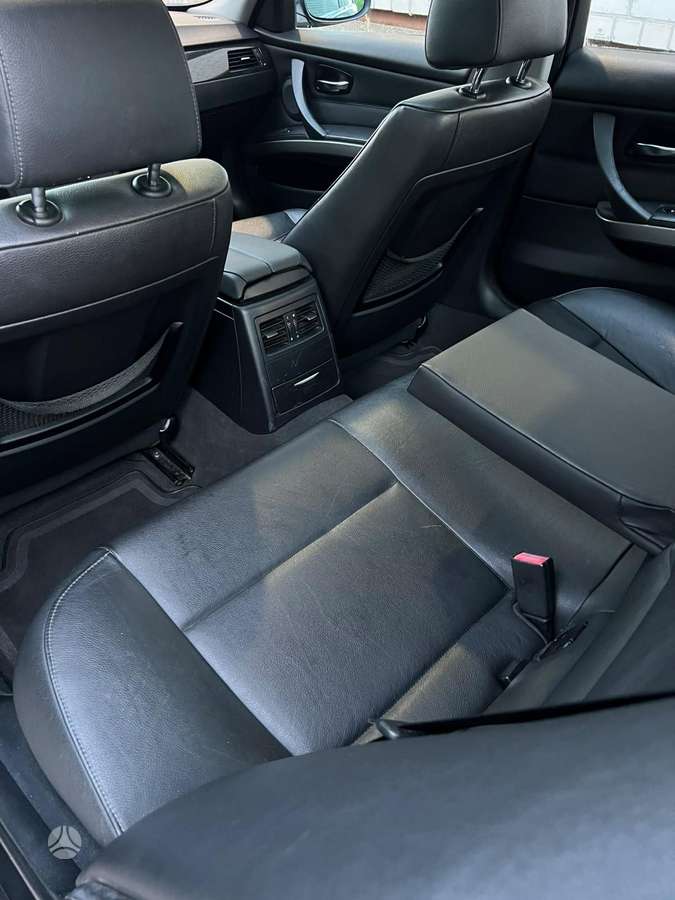 BMW 318 - 12
