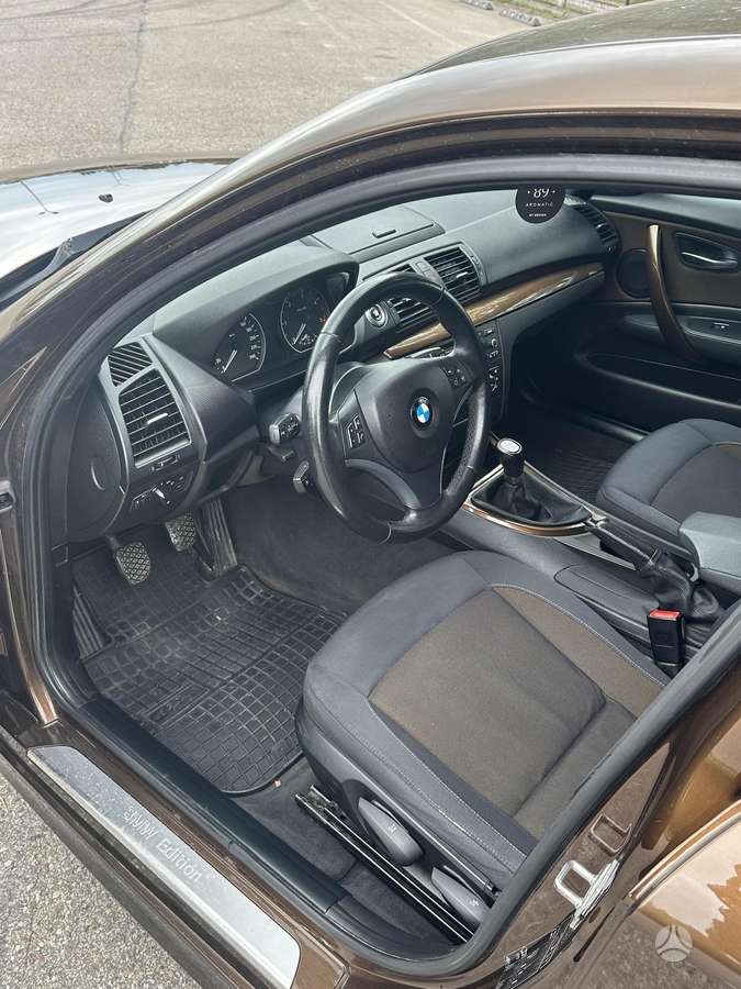 BMW 116, 2.0 l., hatchback