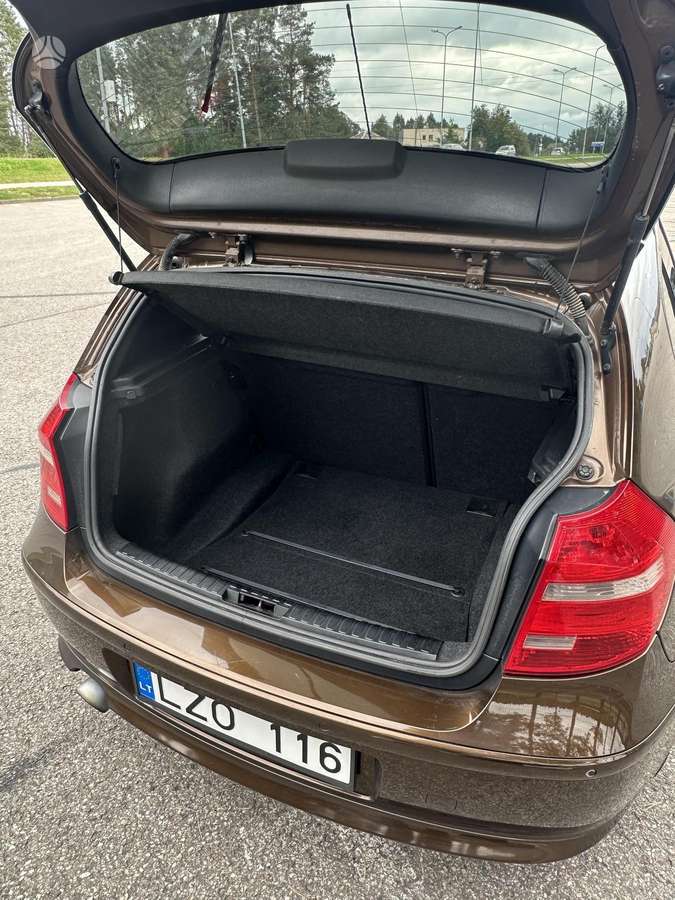 BMW 116, 2.0 l., hatchback