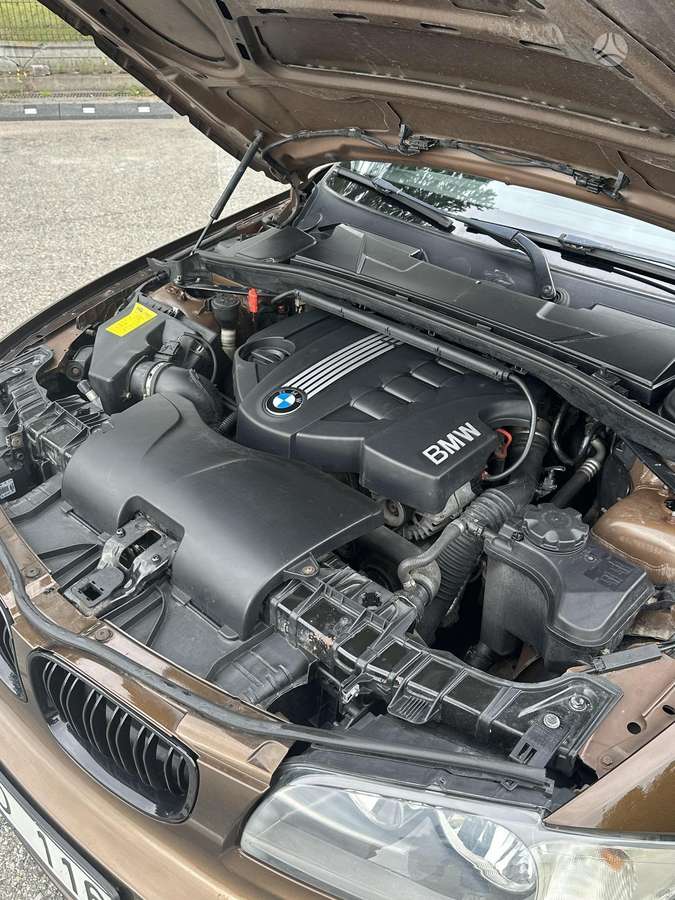 BMW 116, 2.0 l., hatchback
