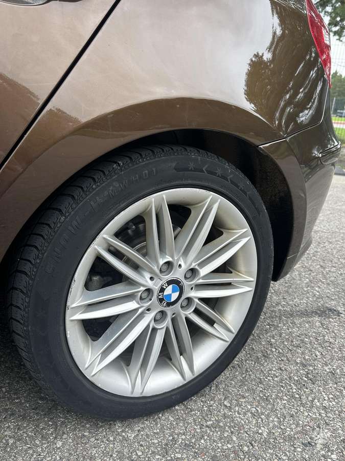 BMW 116, 2.0 l., hatchback