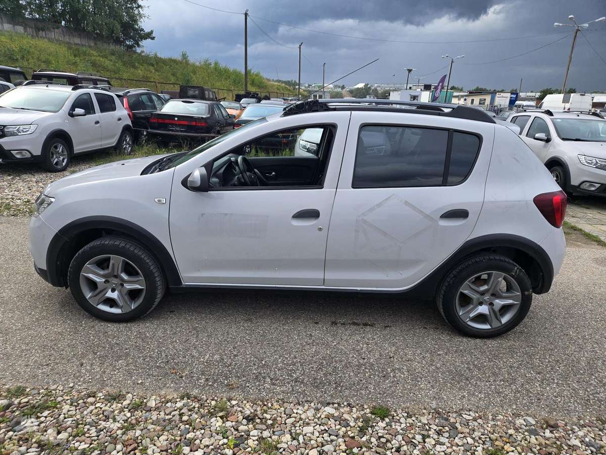 Dacia Sandero - 2