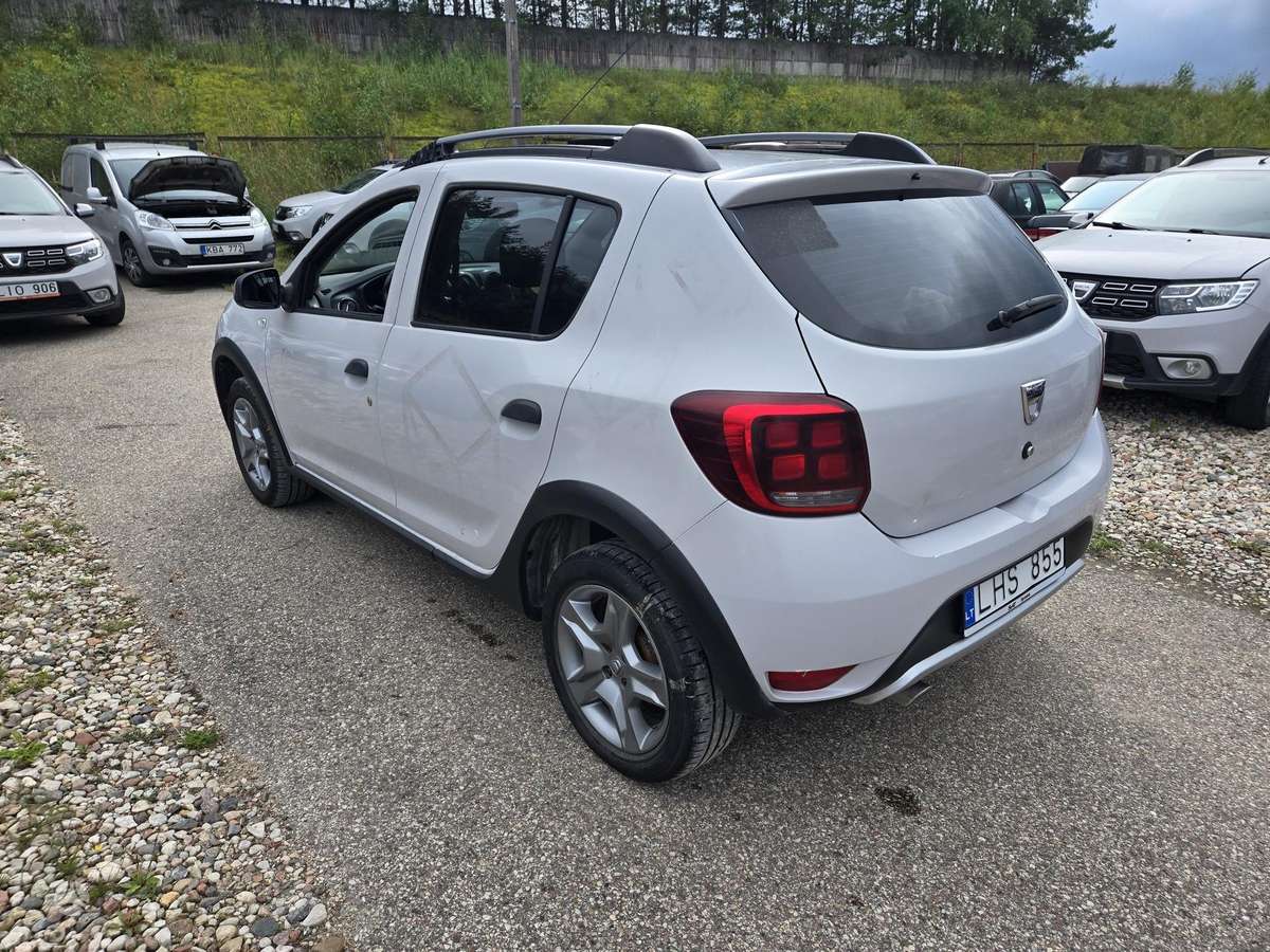 Dacia Sandero - 3