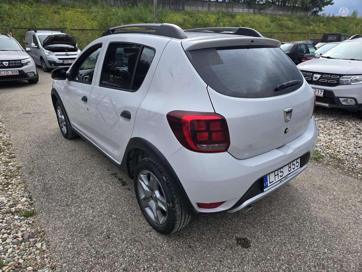Dacia Sandero - 4