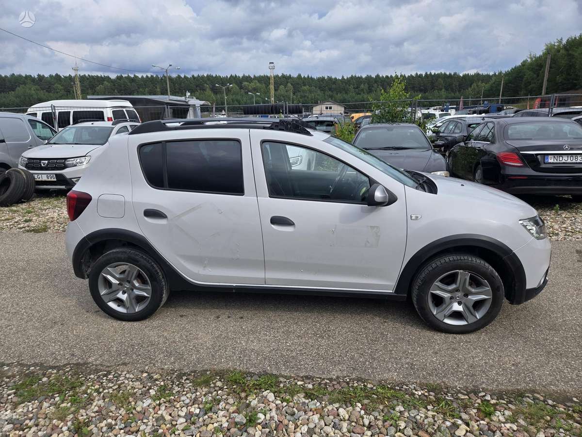 Dacia Sandero - 7