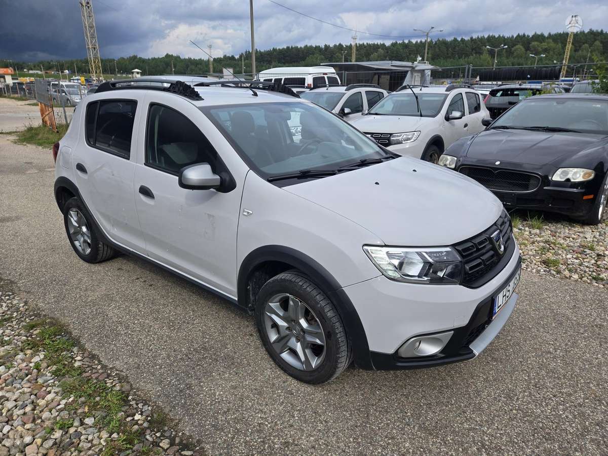 Dacia Sandero - 8