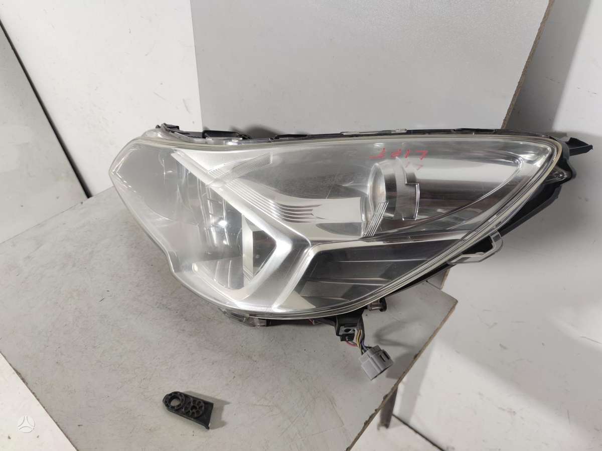 Subaru Outback gaismas