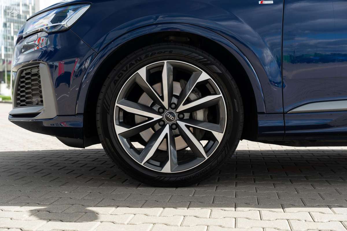 Audi Q7 - 8