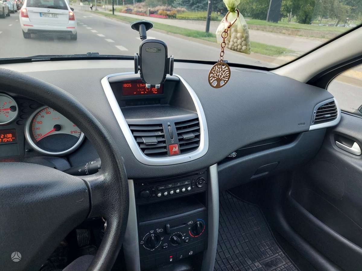 Peugeot 207 - 3