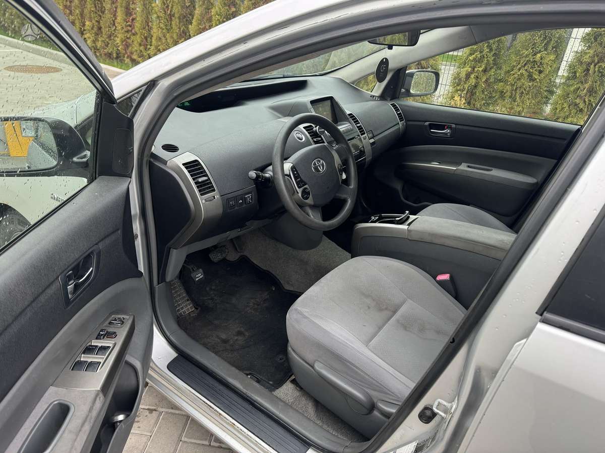 Toyota Prius - 7