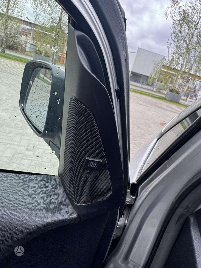 Toyota Prius - 8