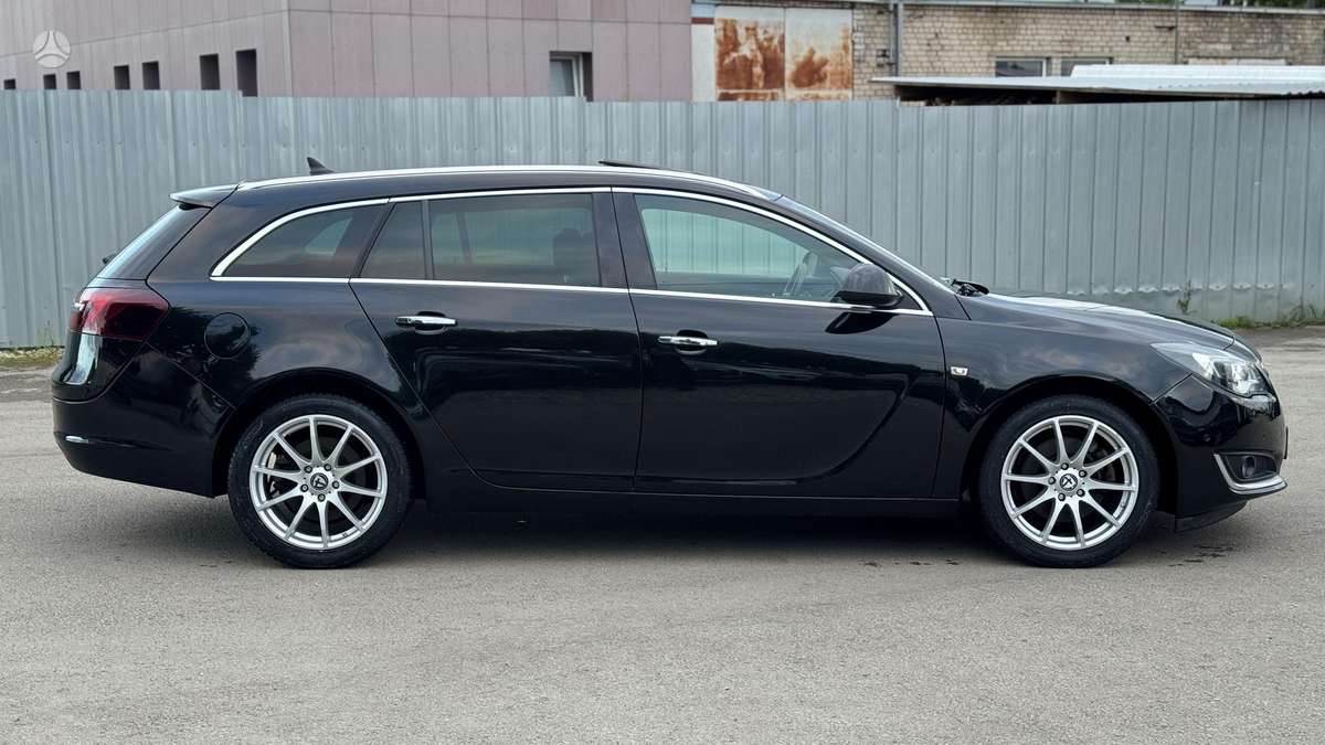 Opel Insignia - 11