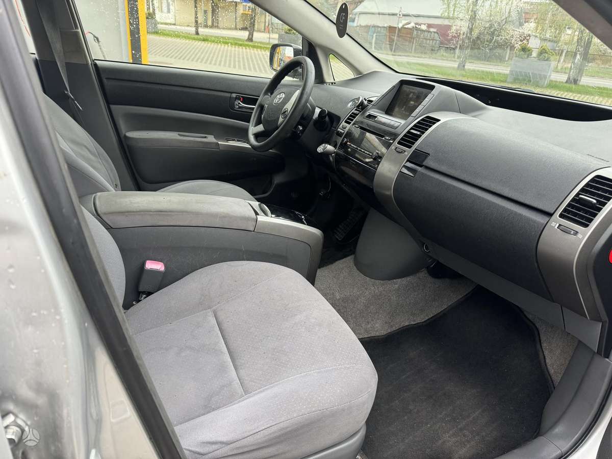 Toyota Prius - 9