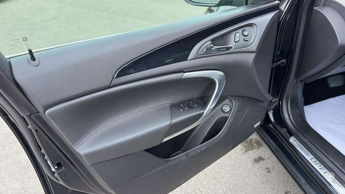 Opel Insignia, 2.0 l., Универсал