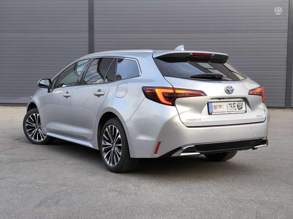 Toyota Corolla - 4